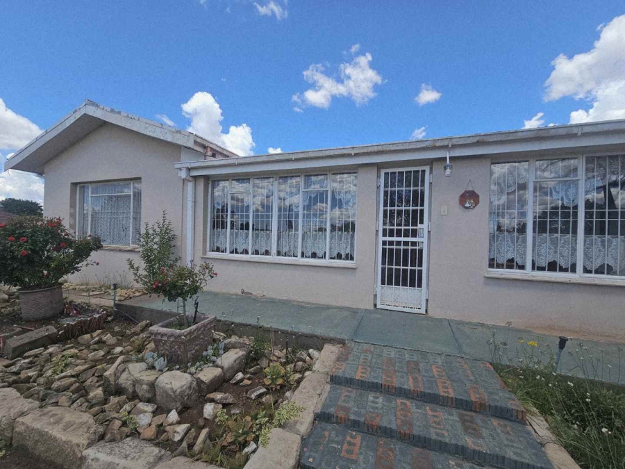 4 Bedroom Property for Sale in Ladybrand Free State